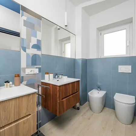 Blue - Brand New On The Main Road Apartamento